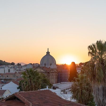 Central Mytilene City-View Apartment For 7 エクステリア 写真