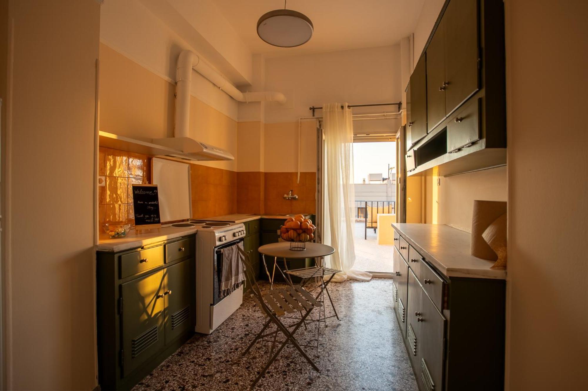 Central Mytilene City-View Apartment For 7 エクステリア 写真