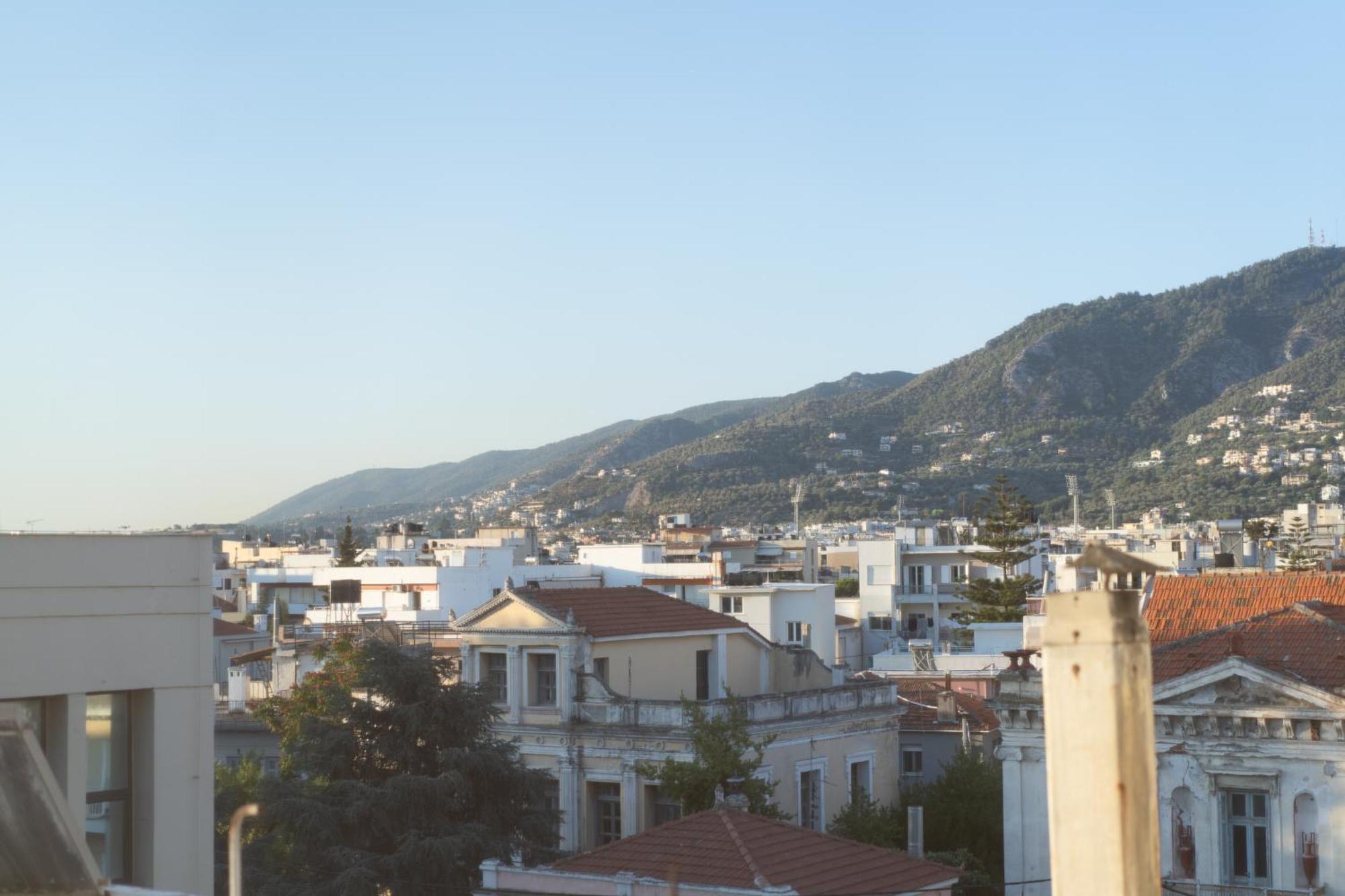 Central Mytilene City-View Apartment For 7 エクステリア 写真