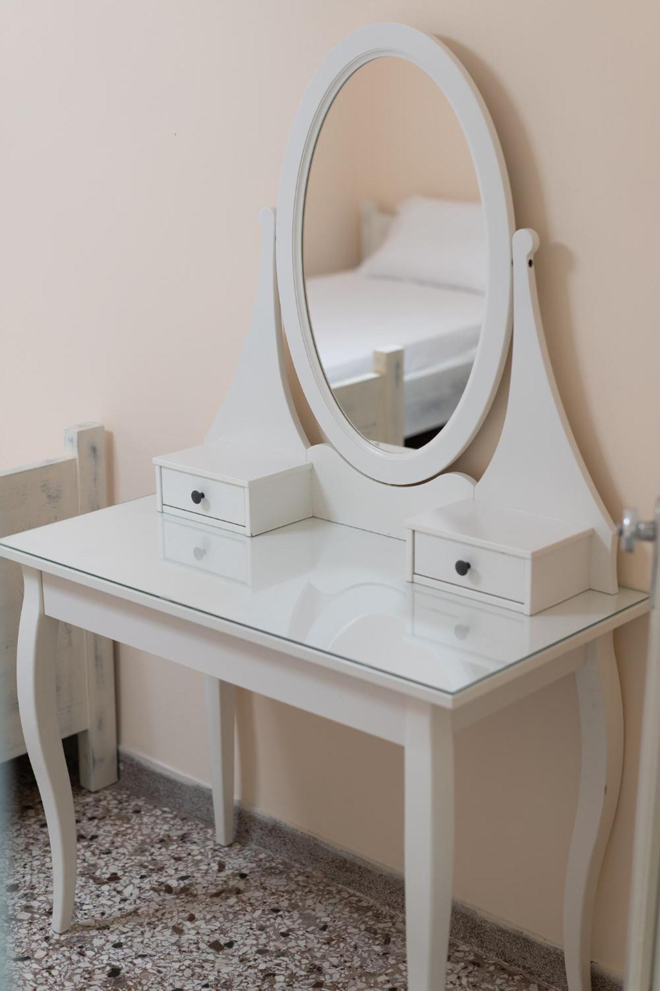 Central Mytilene City-View Apartment For 7 エクステリア 写真